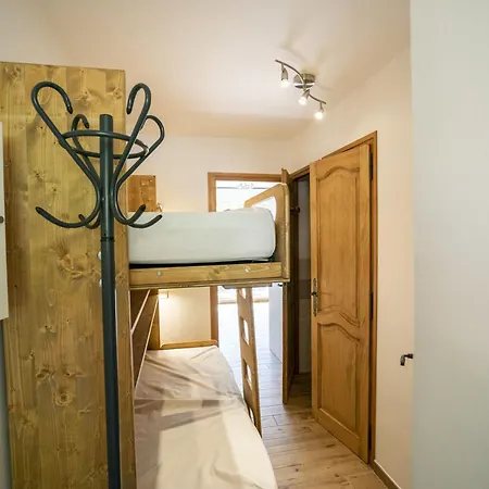 Cosy 4 Pers à Avec Balcon Et Parking - Fr-1-676-105 Châtel